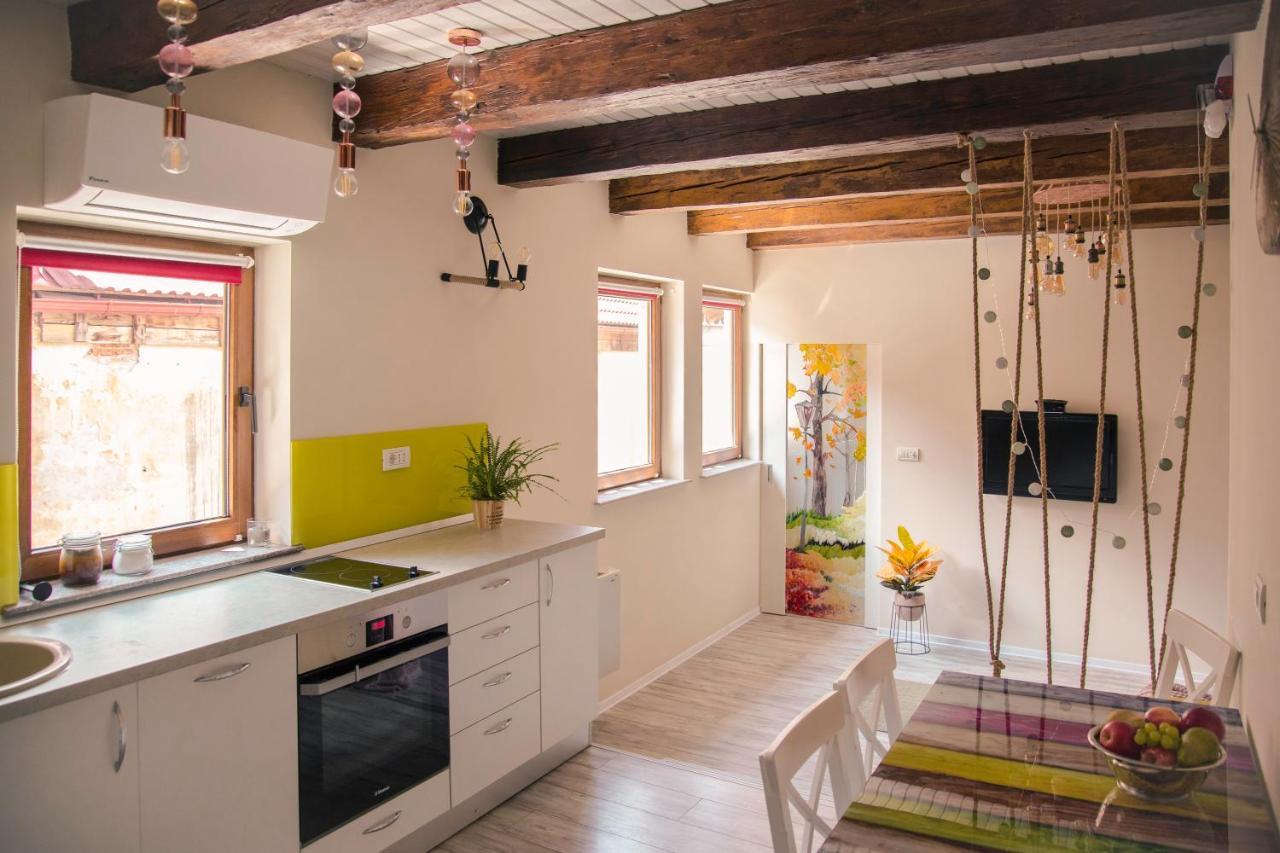 Seek And Hide - Little Emma'S Hideaway Braşov Exterior foto